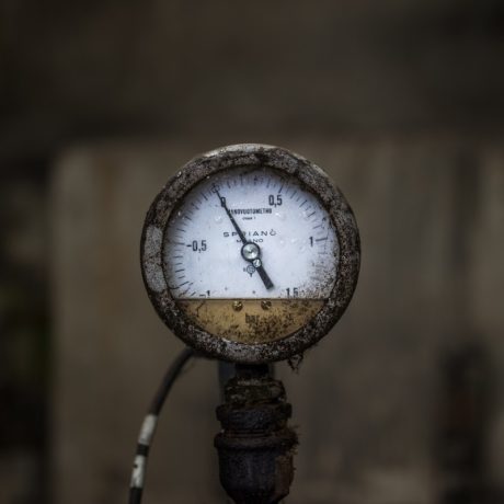 pressure_gauge_mechanical_industrial_instrument_control_maintenance_measure-745884